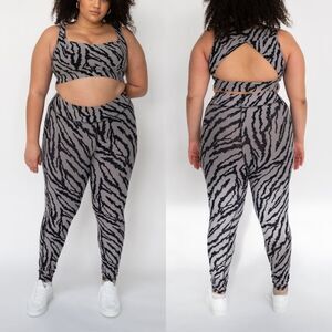 Michi Verve 7/8 Legging in Grey Marble Tiger